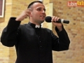 ksiadz w rytmie rap 12-sign
