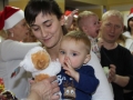 szpital RCZ w Lubinie - Mikołajki od wolontariuszy KGHM (7)