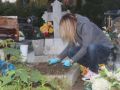 wolontariusze-KGHM-na-lubińskim-cmentarzu-10