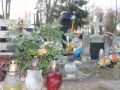 wolontariusze-KGHM-na-lubińskim-cmentarzu-7