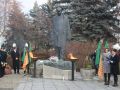 Kwiaty-pod-pomnikiem-Jana-Wyzykowskiego-Barborka-2022-8