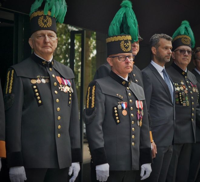 przywitania_zarzadu_kghm_przez_orkiestre_hmg_i_mazoretki_5_