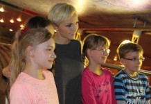 Cegiełki sprzedane, koncert pierwsza klasa