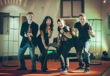 Scena w Ave Cezar dla Jessica Band