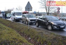 Jeden w drugiego po uderzeniu czwartego