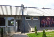 Szkółka Barcelony w barakach