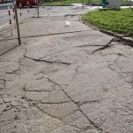 To jednak chodnik i choć straszy, to nie parking