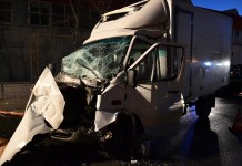 Busem w tył koparki