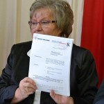 Polski rząd ulega koncernom?