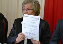 Polski rząd ulega koncernom?