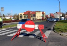 Przy cmentarzach drogi zamknięte, ale autobusy jeżdżą