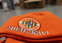 Kibice zachęcają: weź list z choinki, bądź św. Mikołajem