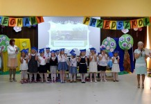 Maluchy wyruszają do szkoły