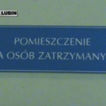Z gaśnicą i wulgaryzmami
