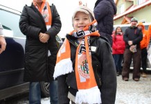 Miedziany Mikołaj od kibiców dla dzieci