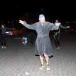 Nocne bieganie nawet…bez ubrania – FOTO