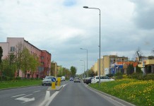 Konstytucja w deszczu i znowu bez flag