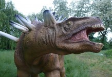 Dotarł drugi dinozaur