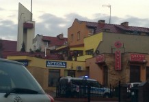 Włamywacze kradną alkohol, papierosy i leki