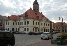 Sądzą się o Ratusz