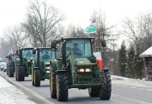 Rolnicza blokada na drodze