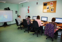 Niedowidzący uczyli się obsługi komputerów