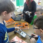 Lego robotyka w bibliotece – FOTO