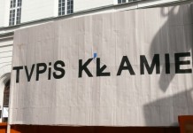 Akcja TVPiS kłamie – wyrzucili telewizory – FOTO