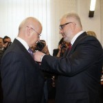 Przestępca w końcu pozbawiony odznaczenia