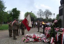 Złożyli kwiaty pod pomnikiem Piłsudskiego