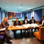 Sen o hali nadal trwa