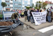 Zaśmierdziało pod urzędem