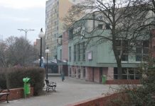 Zamienili się stołkami