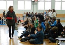 Będą musieli się wynieść ze szkół?