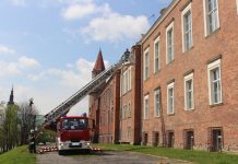 Lubińscy strażacy wspierali gaszenie Zamku w Legnicy