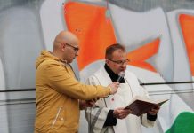 Kibice z koszyczkami na ukochanym stadionie – FOTO