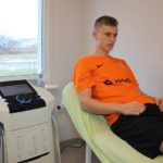 Akademia Piłkarska z nowym urządzeniem do fizjoterapii