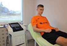 Akademia Piłkarska z nowym urządzeniem do fizjoterapii