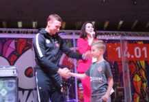 Taniec, śpiew i licytacje, czyli WOŚP w Cuprum Arena – FOTO