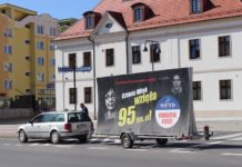 Pieniądze dla Ministrów PiS – bilbordy “oddajcie kasę” w Lubinie