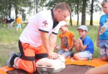 Bezpieczne wakacje, czyli piknik na lotnisku – FOTO