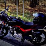 Motorowerem na podwójnym gazie