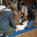 Jak ratować ludzkie życie? Przeszkolą ponad 1000 uczniów – FOTO