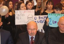 Radni nie słuchali uczniów, nauczycieli i rodziców. Zrobili po swojemu – FOTO