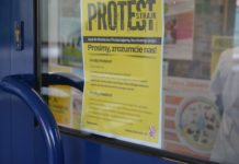 Nauczyciele nadal strajkują