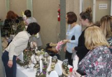 Wielkanocne ozdoby ze Szklar do huty