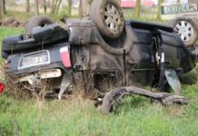 Lincoln wylądował na dachu