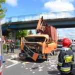 Uderzył HDS-em w kładkę (FILM)