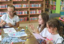 Wakacje w bibliotece, czyli ogrom plastycznych atrakcji