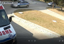 Eskortowali chore dziecko do szpitala